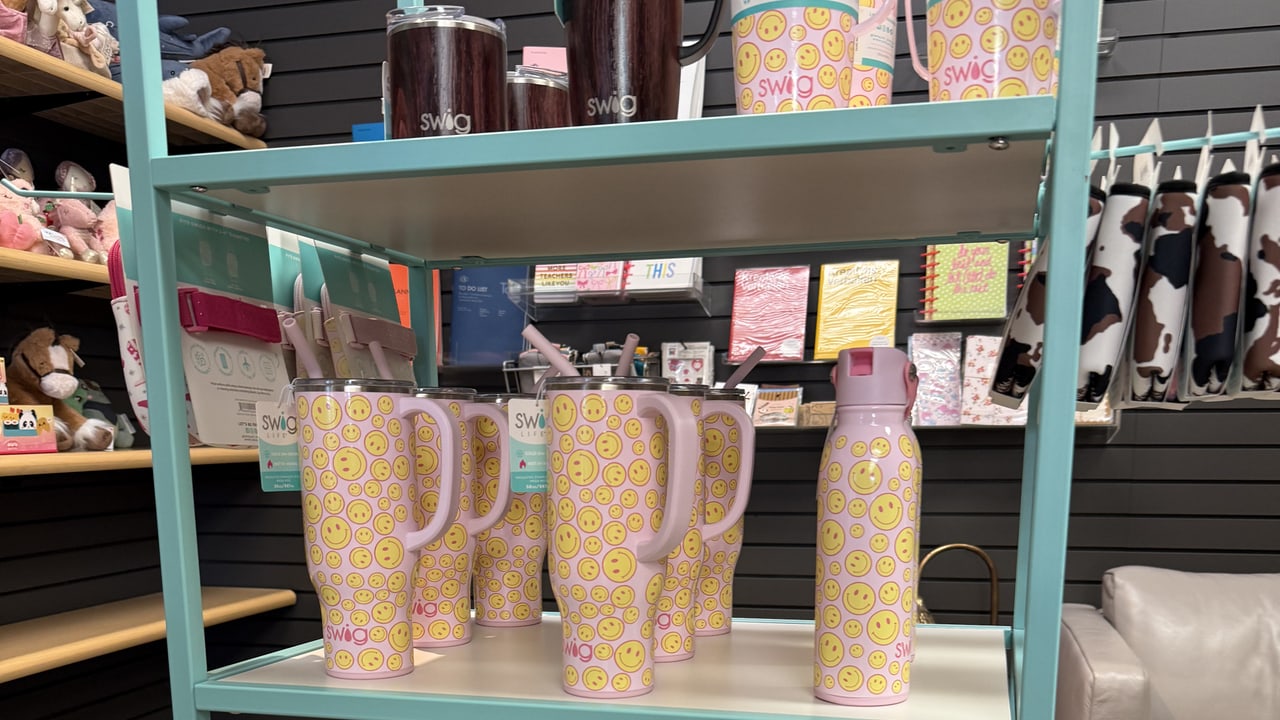 Swig Drinkware at Gugu Gifts: Tumblers & Bottles for Every Day in Terrell
