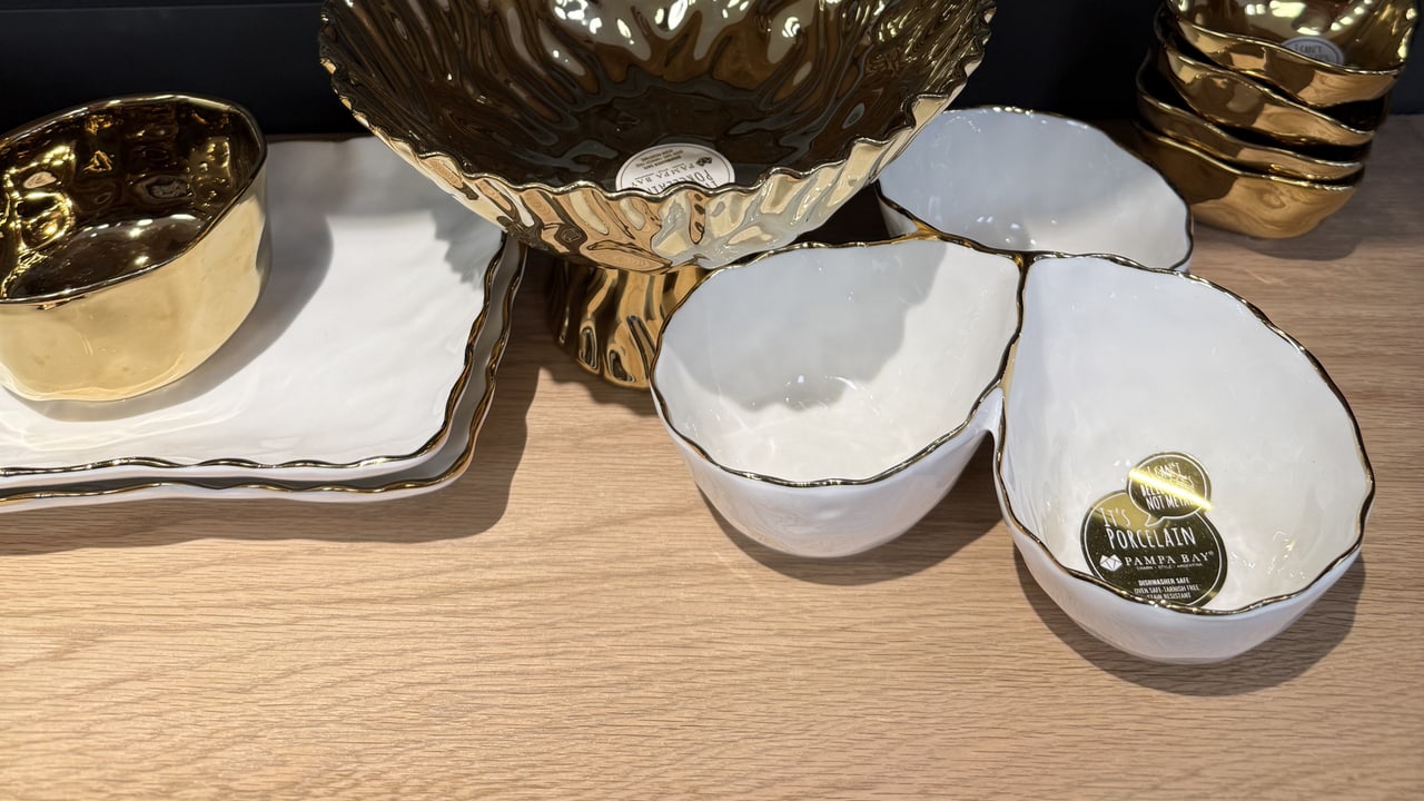 Tablescaping in Terrell: Pampa Bay, Splatterware & Entertaining Finds